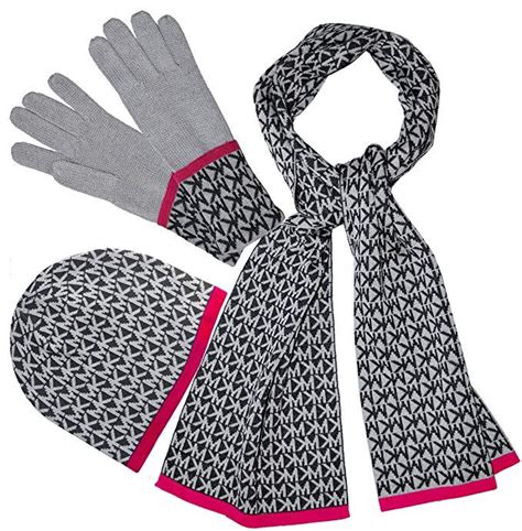 Designer Hats & Gloves for Women 